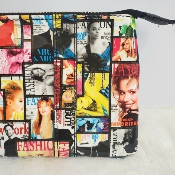 FASHION Magazine Print Style Clutch Wallet Wristlet Purse